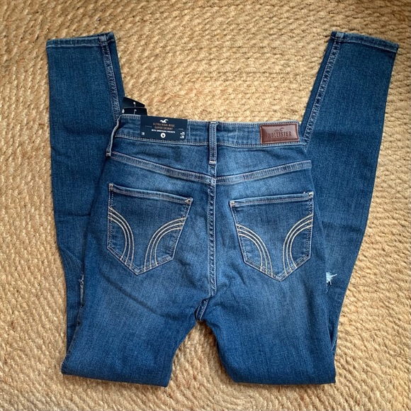 Hollister High Rise Jeans NWT. - Picture 5 of 5